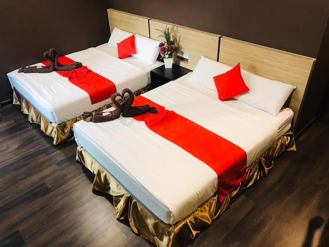 Highway Times Inn Hotel Ipoh Bagian luar foto